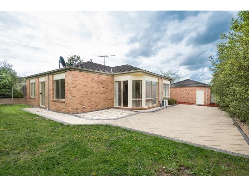 8 Evergold Close, Narre Warren South VIC 3805