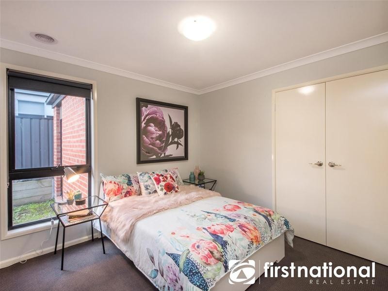 13 Sienna Way, Pakenham VIC 3810