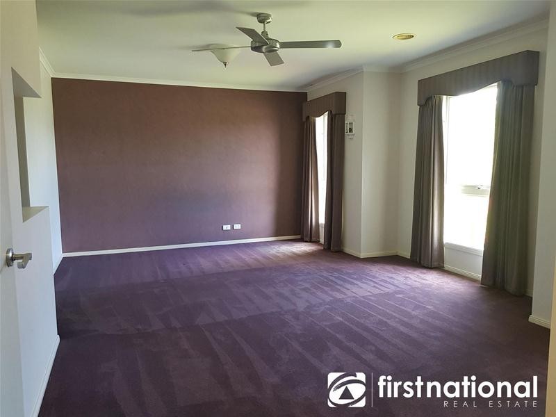 1 Glasshouse Court, Berwick VIC 3806