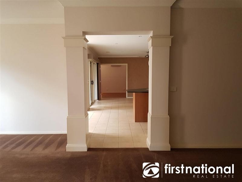 1 Glasshouse Court, Berwick VIC 3806