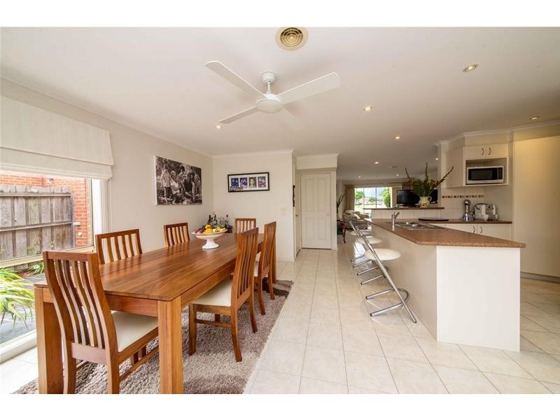 2 Provence Place, Narre Warren South VIC 3805