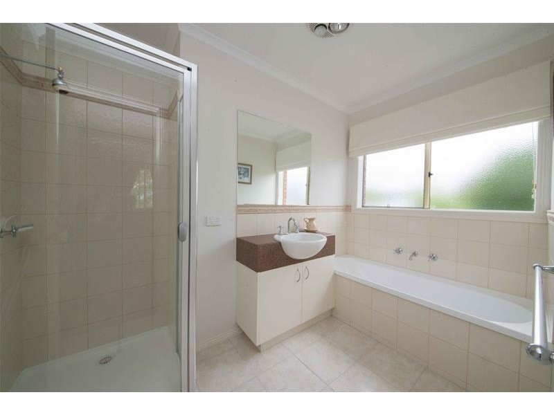 2 Provence Place, Narre Warren South VIC 3805