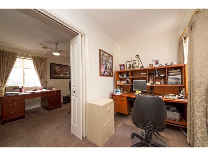 2 Provence Place, Narre Warren South VIC 3805