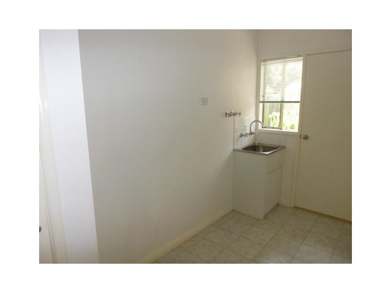 33 Warren Close, Narre Warren VIC 3805