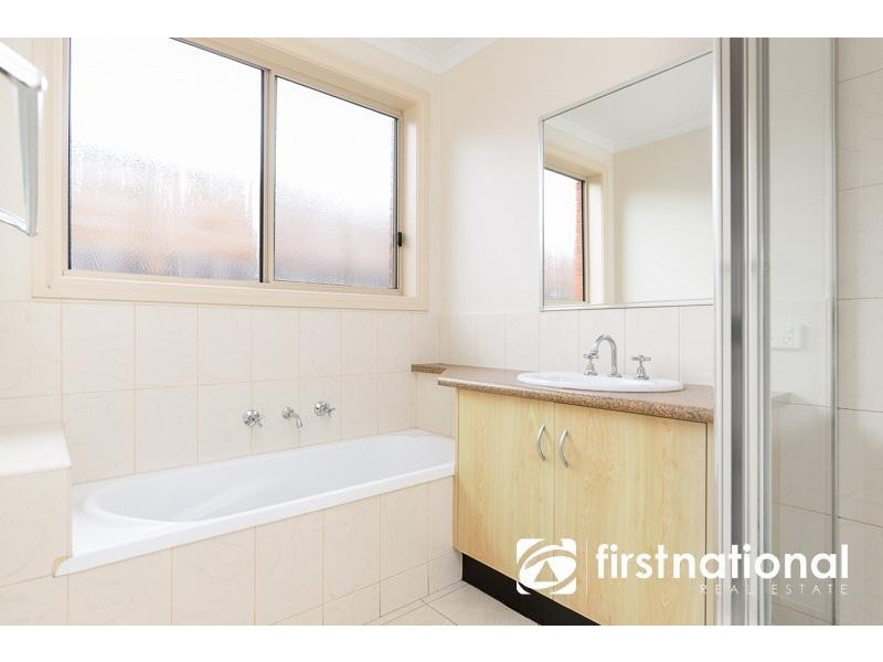 9 Wisteria Court, Pakenham VIC 3810