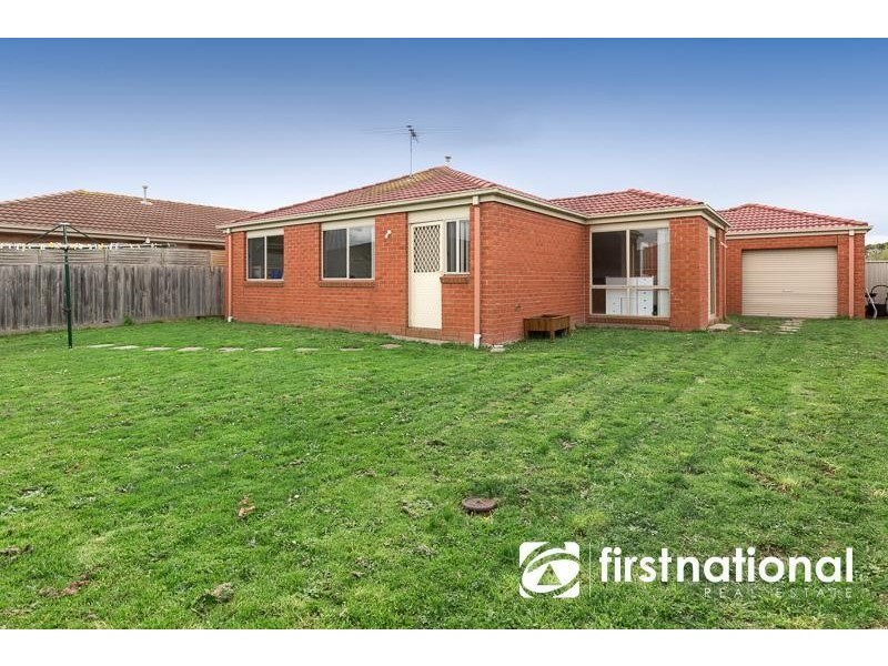 9 Wisteria Court, Pakenham VIC 3810