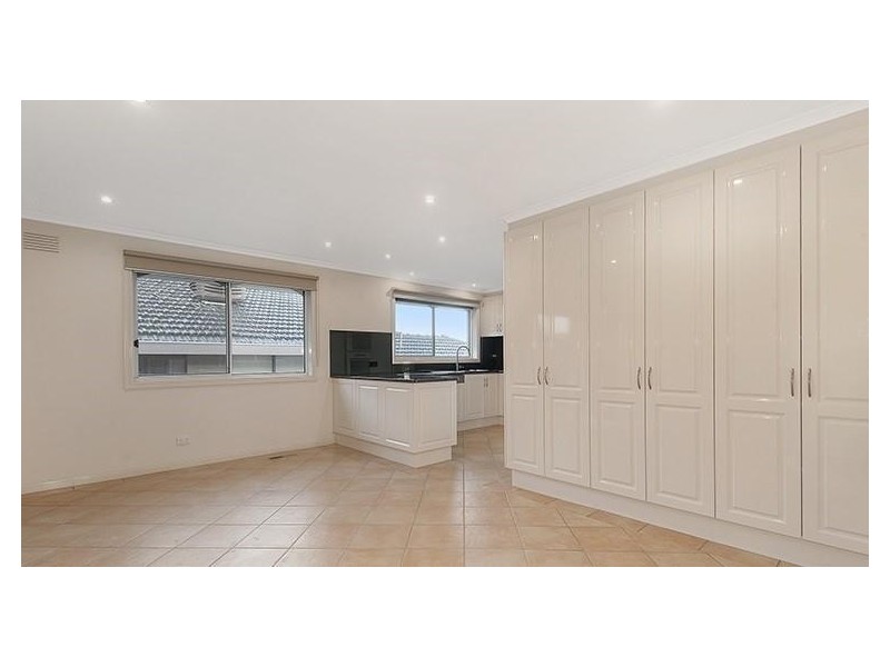 25 McNabb Street, Berwick VIC 3806