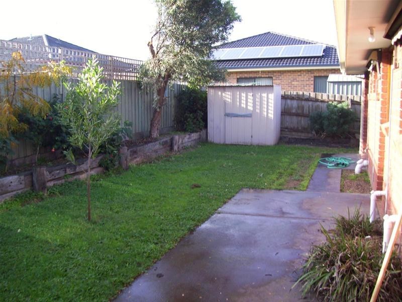 2/8 Palm Way, Narre Warren South VIC 3805