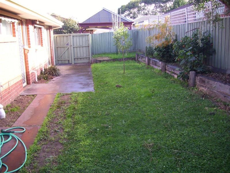 2/8 Palm Way, Narre Warren South VIC 3805