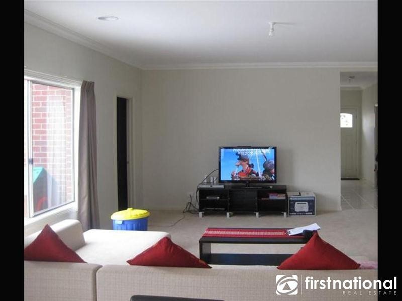 34 Windermere Boulevard, Pakenham VIC 3810