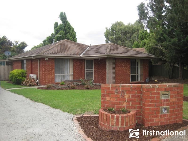 40 Bluegrass Crescent, Pakenham VIC 3810