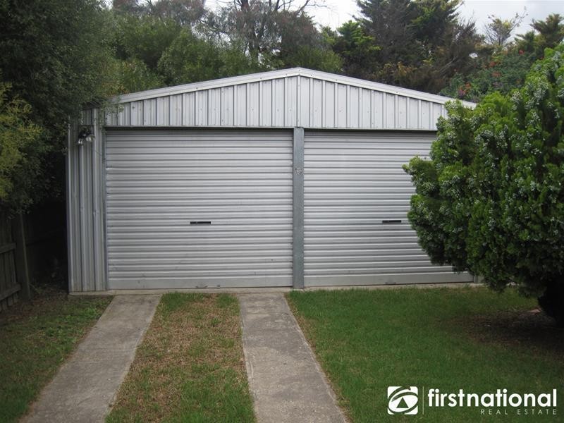 40 Bluegrass Crescent, Pakenham VIC 3810