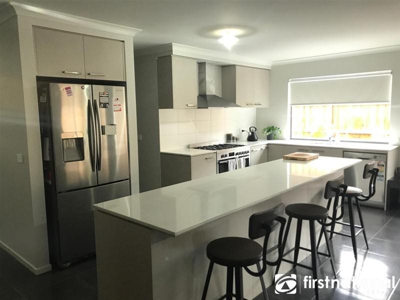 18 Glendora Avenue, Clyde VIC 3978