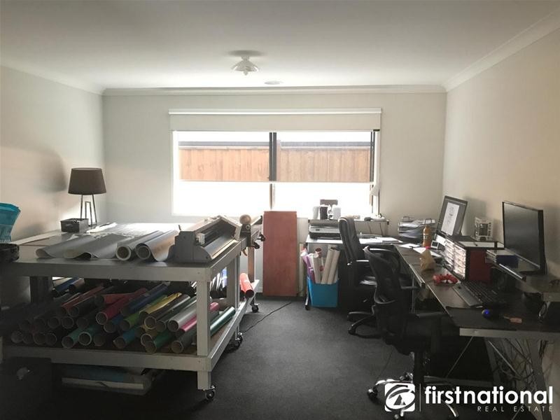 18 Glendora Avenue, Clyde VIC 3978