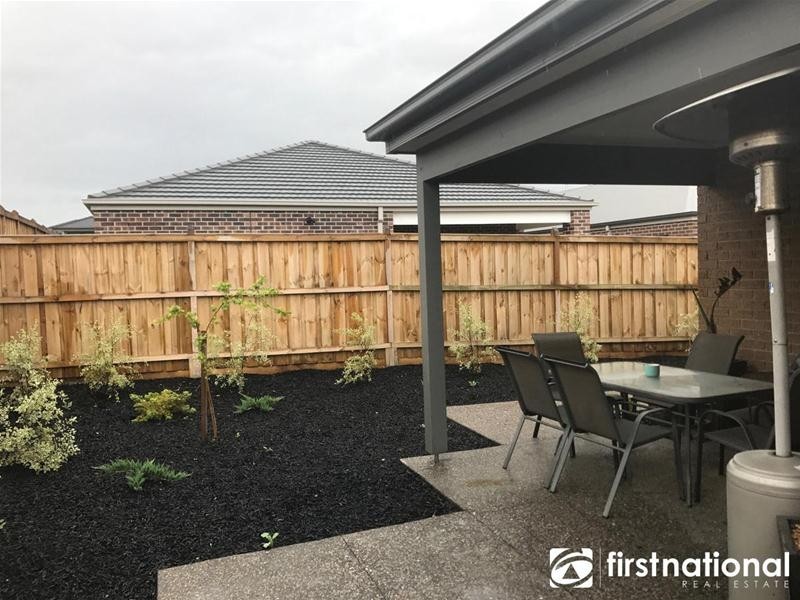 18 Glendora Avenue, Clyde VIC 3978