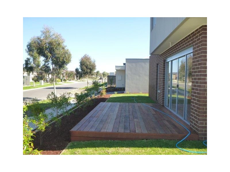 1/9 Bankton Avenue, Cranbourne East VIC 3977
