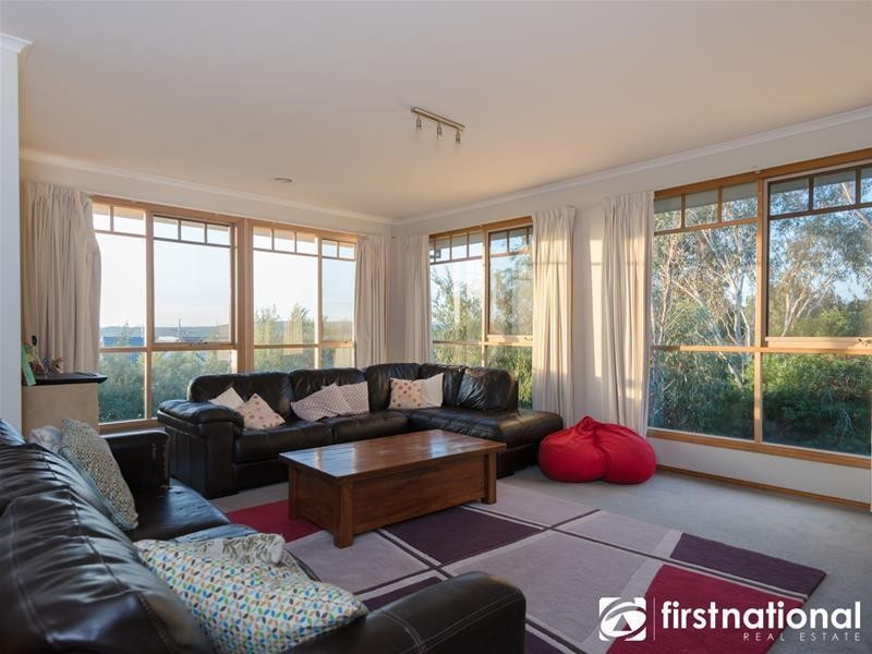 53 Highland Drive, Pakenham VIC 3810