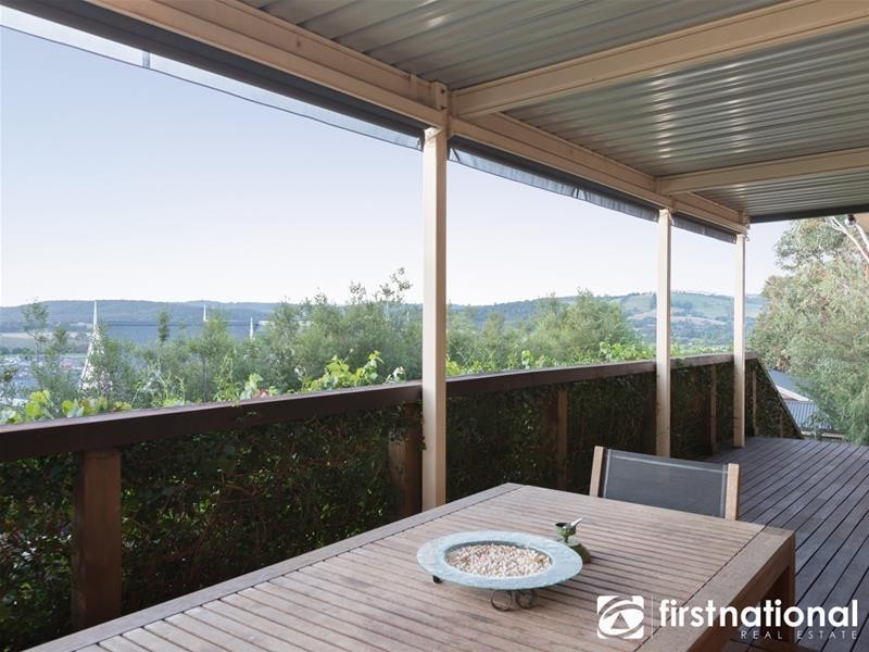 53 Highland Drive, Pakenham VIC 3810