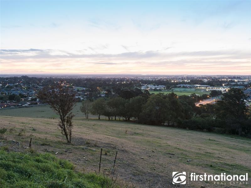 53 Highland Drive, Pakenham VIC 3810