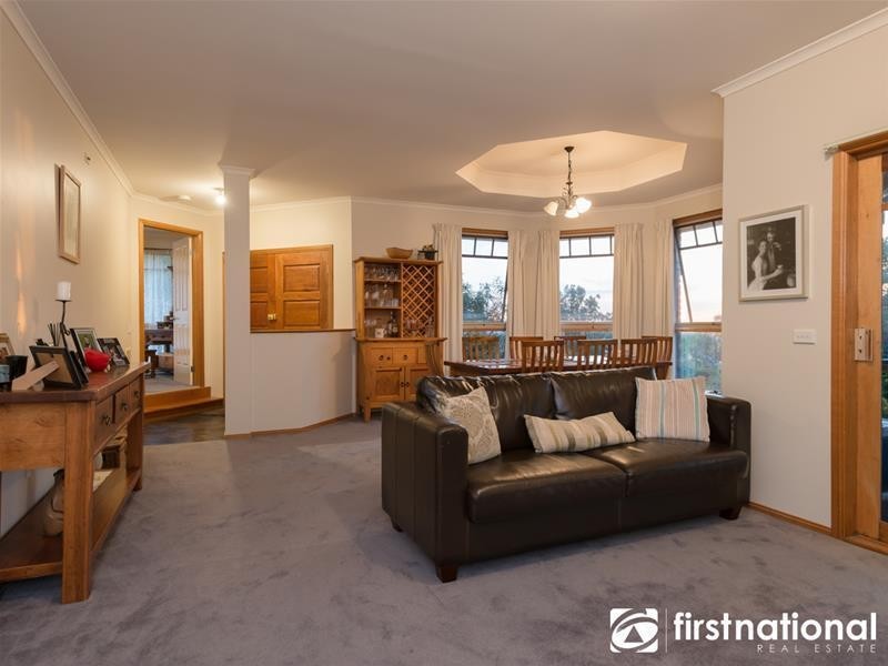 53 Highland Drive, Pakenham VIC 3810