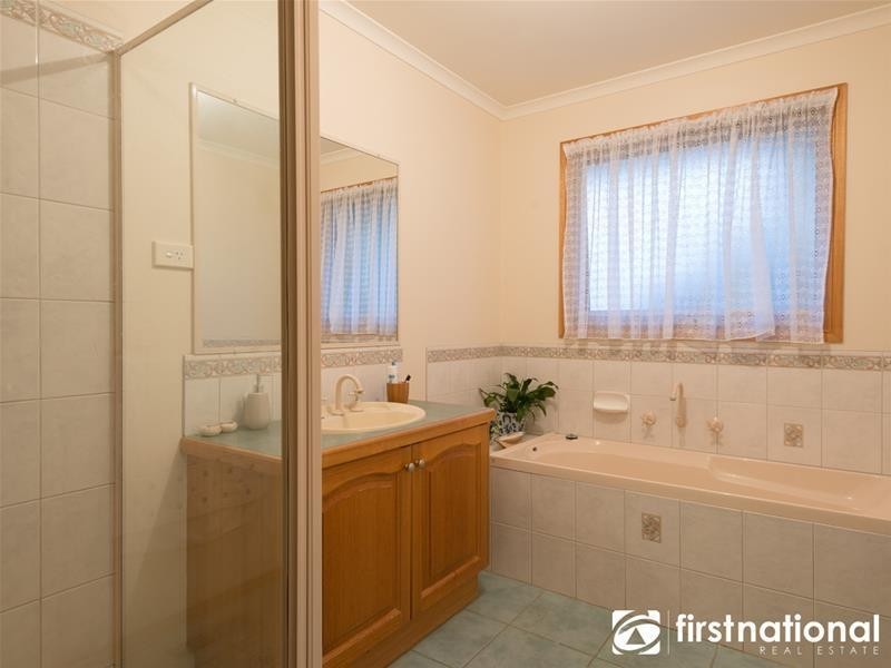 53 Highland Drive, Pakenham VIC 3810