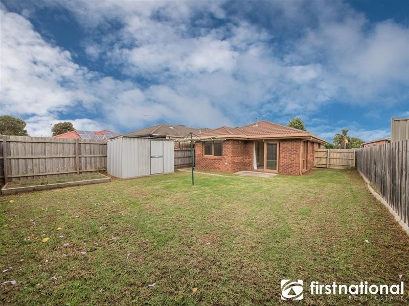 27 Lauren Drive, Hampton Park VIC 3976