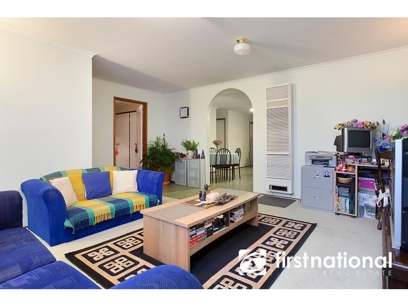 4 Simon Drive, Pakenham VIC 3810