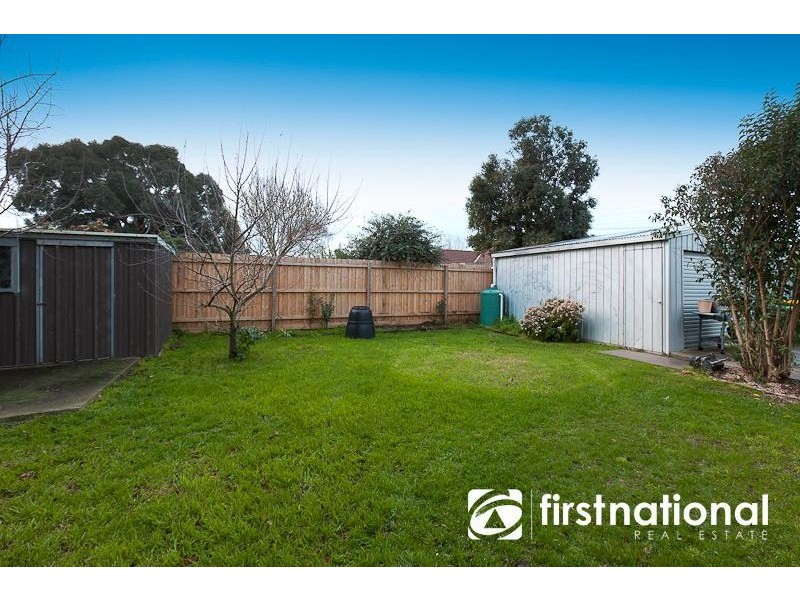 4 Simon Drive, Pakenham VIC 3810