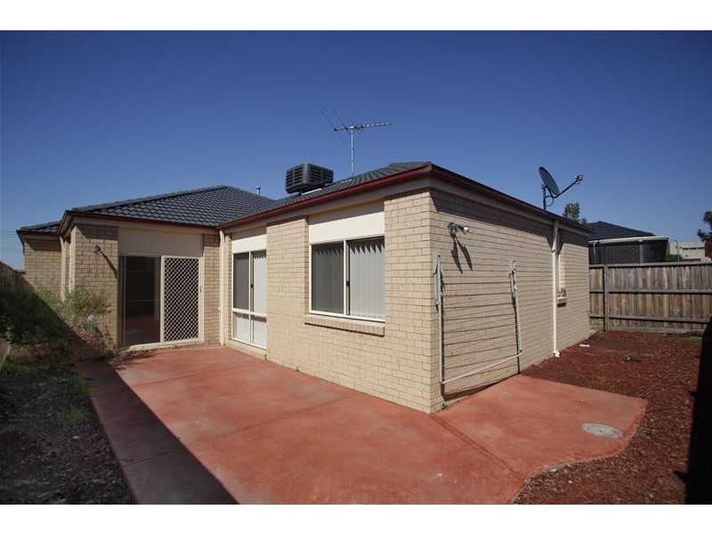 20 Lagoon Row, Officer VIC 3809
