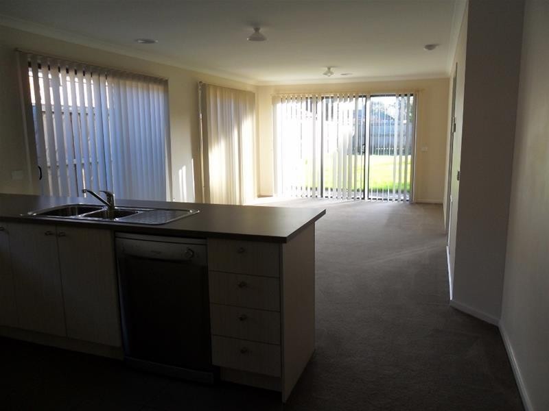 40 Devine Drive, Pakenham VIC 3810