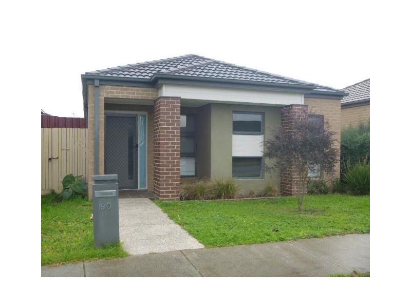 90 Springhill Drive, Cranbourne VIC 3977