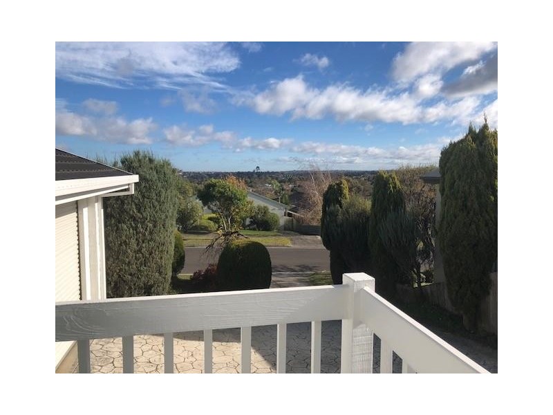 45 Lawrence Drive, Berwick VIC 3806