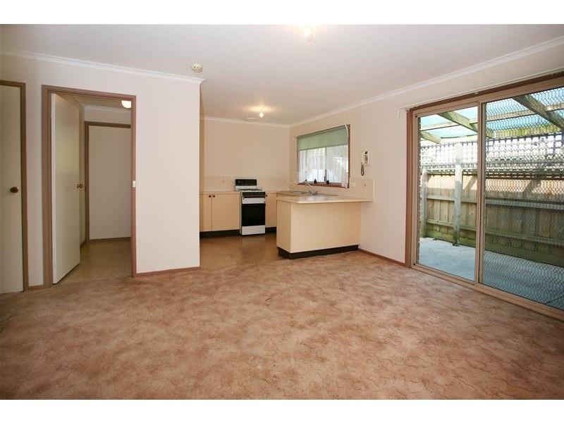 2/8 Aurea Court, Narre Warren VIC 3805