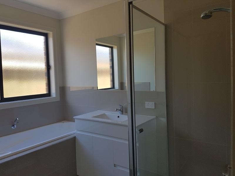 21 Jomon Way, Officer VIC 3809