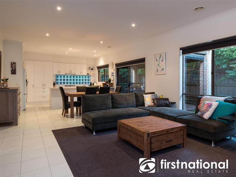 24 Nature Avenue, Officer VIC 3809