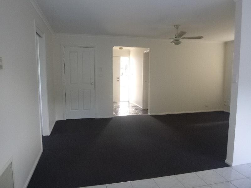 2/1 Daniher Close, Berwick VIC 3806