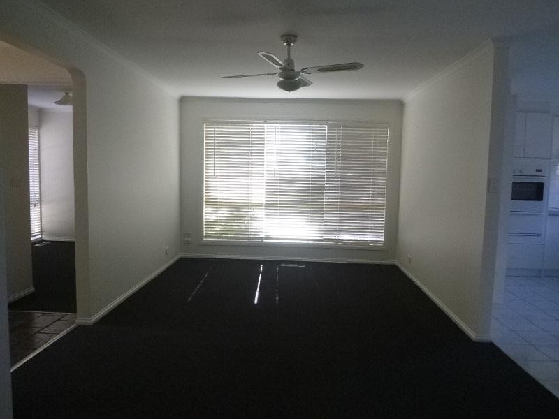 2/1 Daniher Close, Berwick VIC 3806