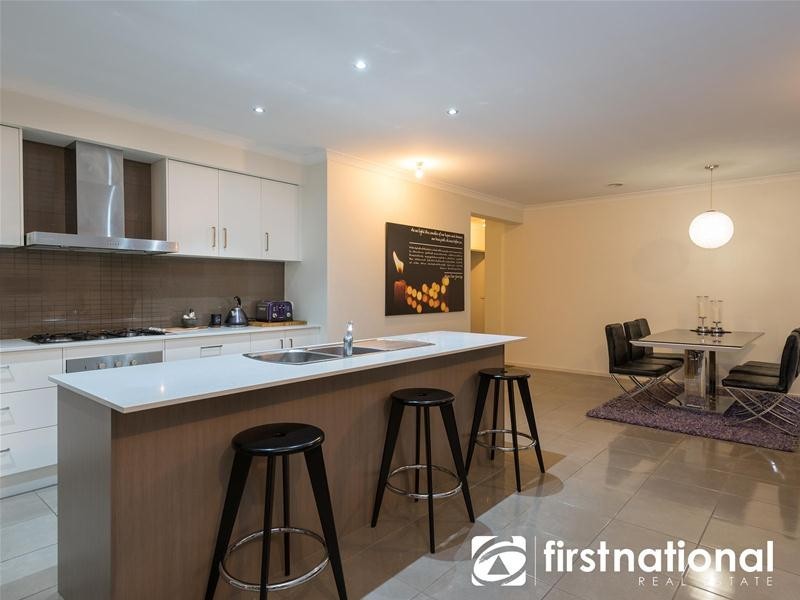 35 Villella Drive, Pakenham VIC 3810