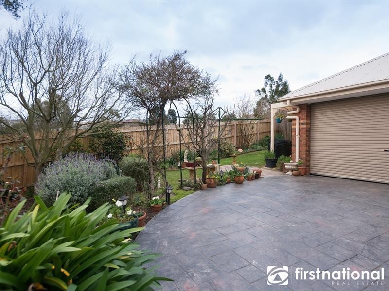 2 Biralee Court, Berwick VIC 3806