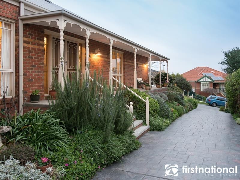 2 Biralee Court, Berwick VIC 3806