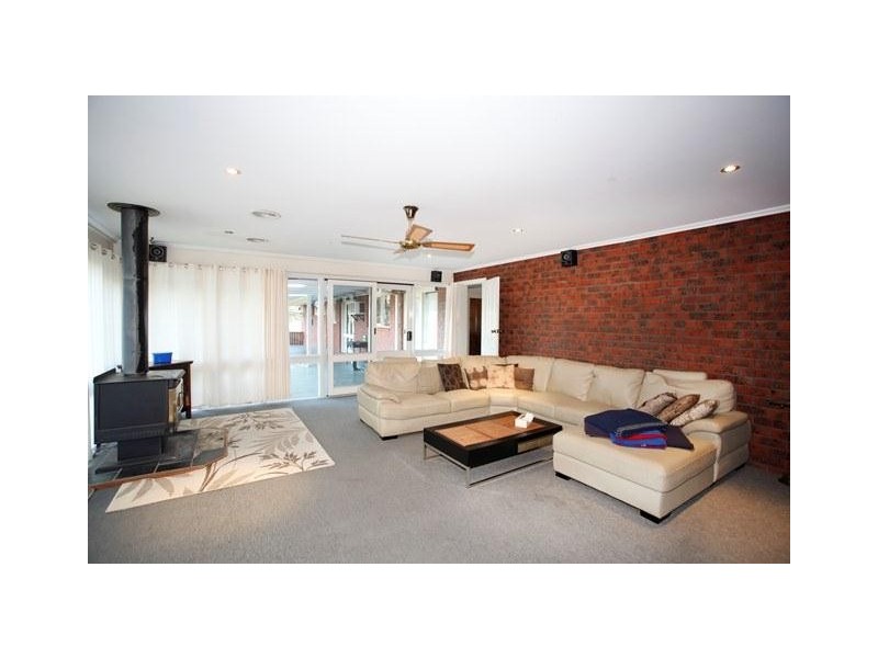 89 Robinson Road, Narre Warren North VIC 3804