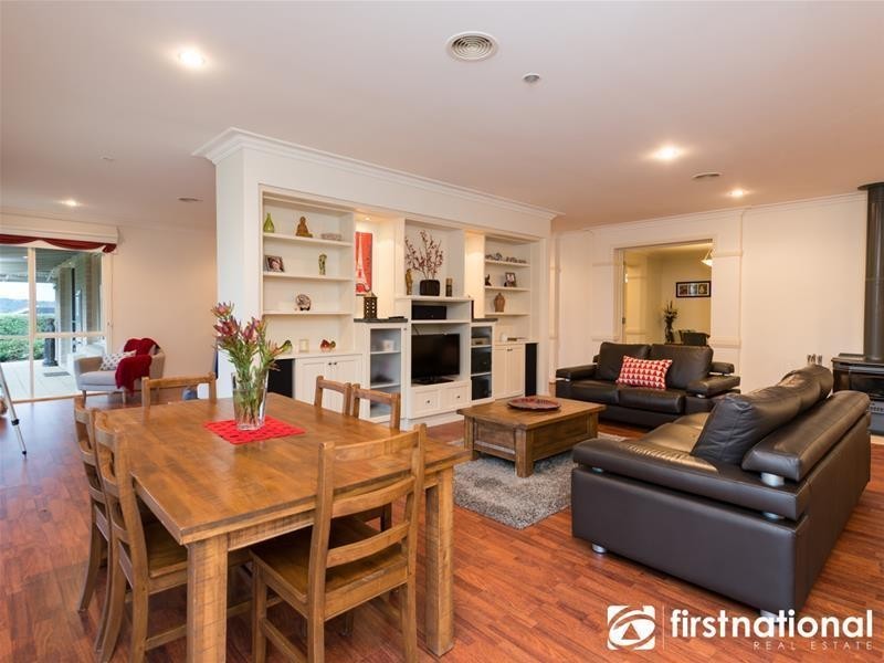 14-16 Cloverfield Close, Berwick VIC 3806