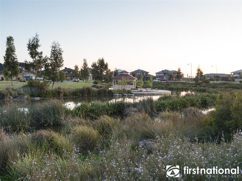 4 Bintara Close, Pakenham VIC 3810