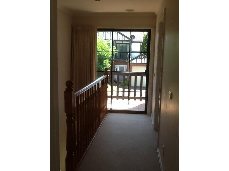 10/40-44 Warrawong Drive, Berwick VIC 3806