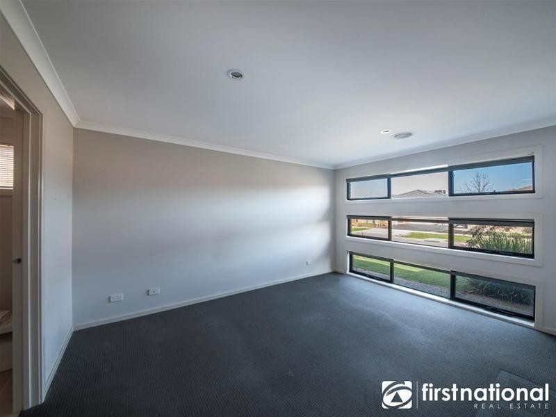 5 Markbeech Crescent, Officer VIC 3809