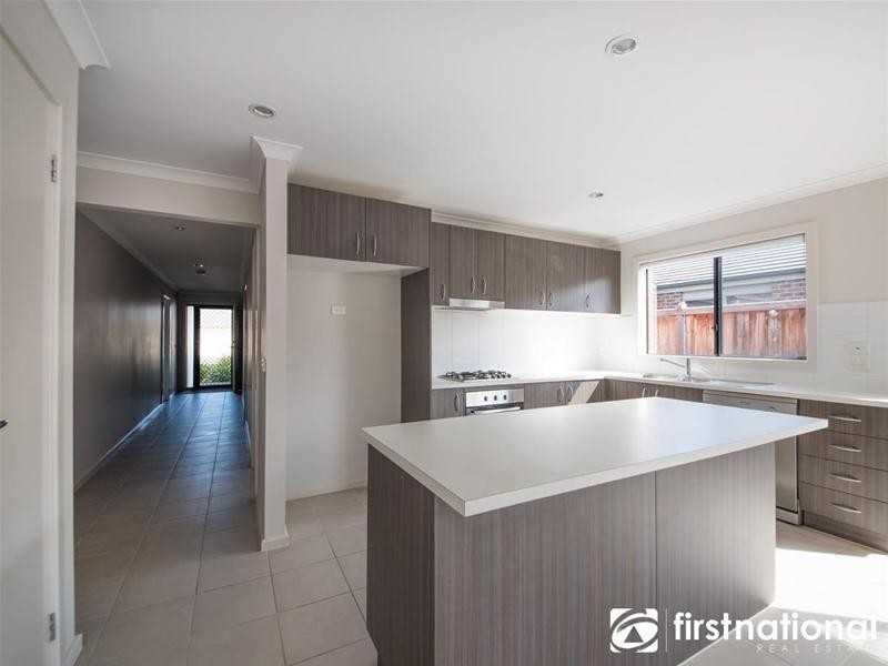 5 Markbeech Crescent, Officer VIC 3809