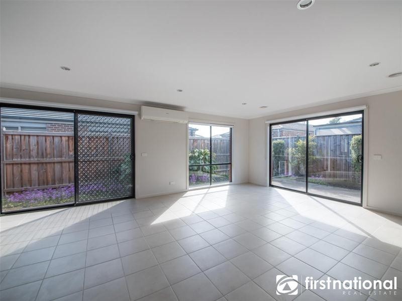 5 Markbeech Crescent, Officer VIC 3809