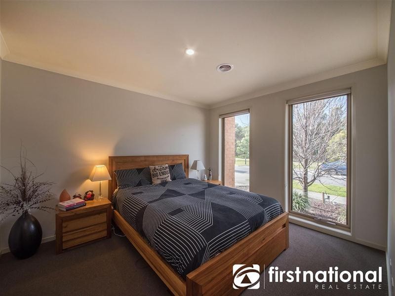 17 Caitlin Drive, Pakenham VIC 3810