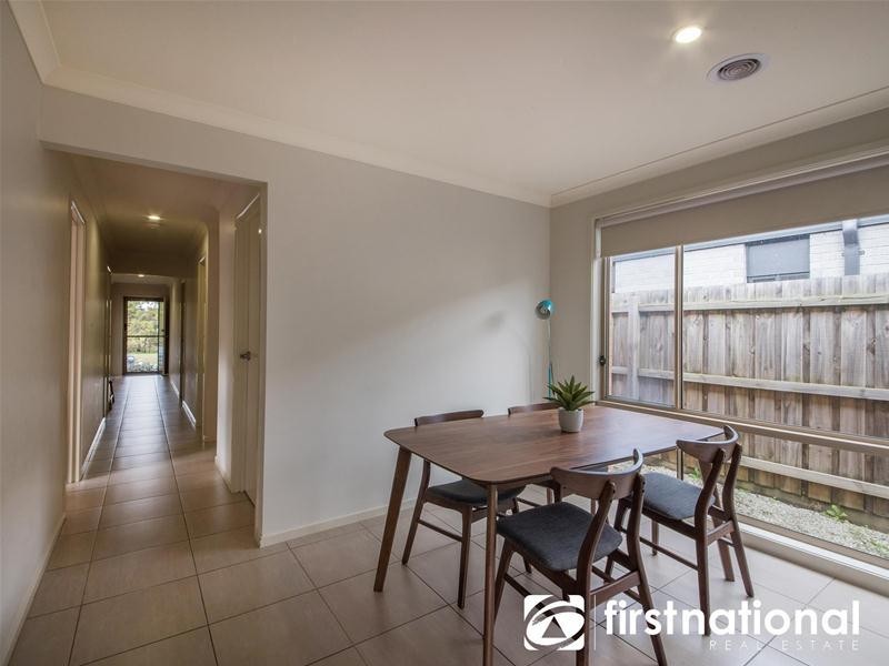 17 Caitlin Drive, Pakenham VIC 3810