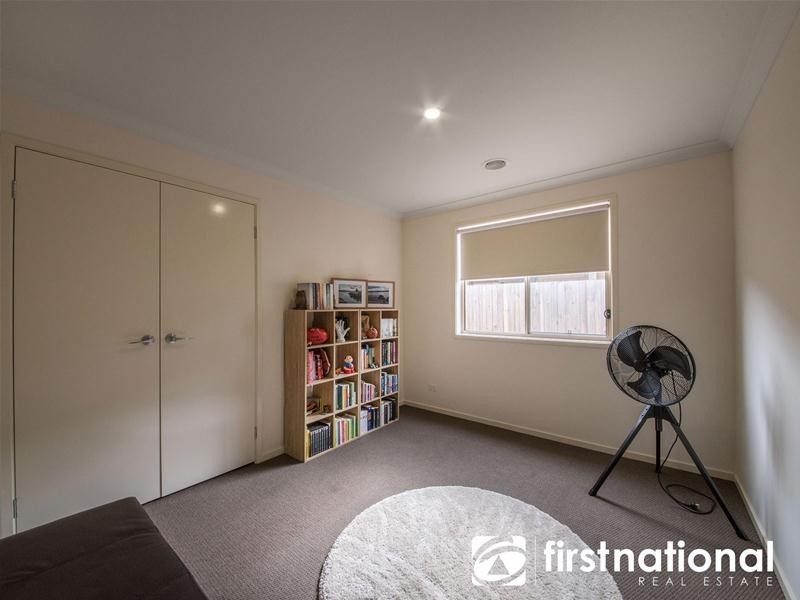 17 Caitlin Drive, Pakenham VIC 3810